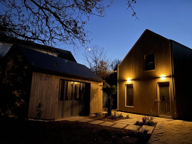 après travaux facade est entrée nuit